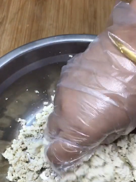 韩式豆腐饼的做法步骤：1