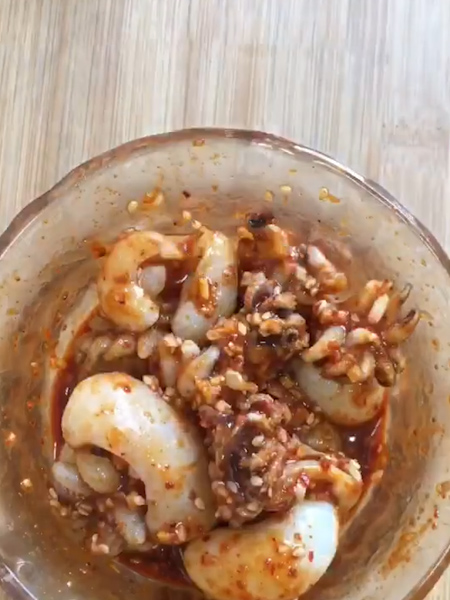 韩式凉拌墨鱼仔的做法步骤：5