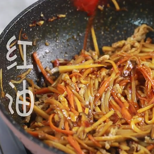 鱼香肉丝的做法步骤：12