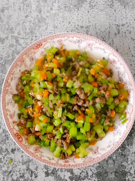 芹菜牛肉末的做法步骤：7