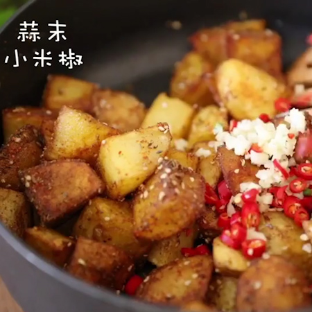 锅巴土豆的做法步骤：11