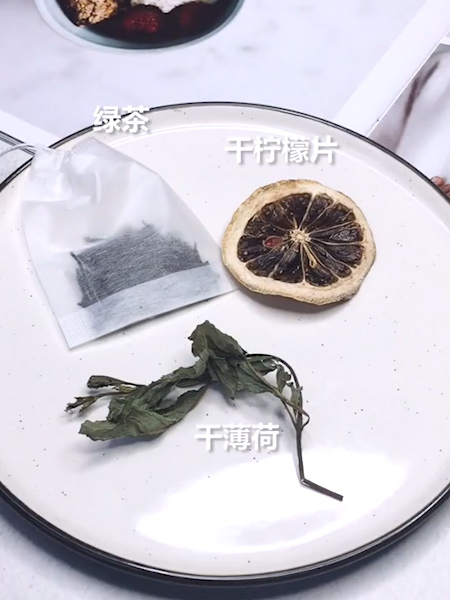 #柠檬绿茶薄荷水的做法图解2