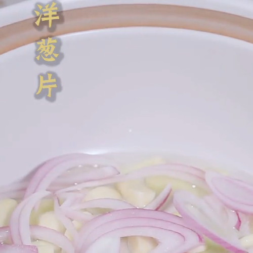 #砂锅鲫鱼的做法图解4
