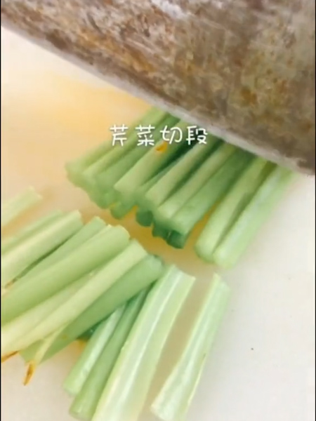干锅鸡翅的做法步骤:3