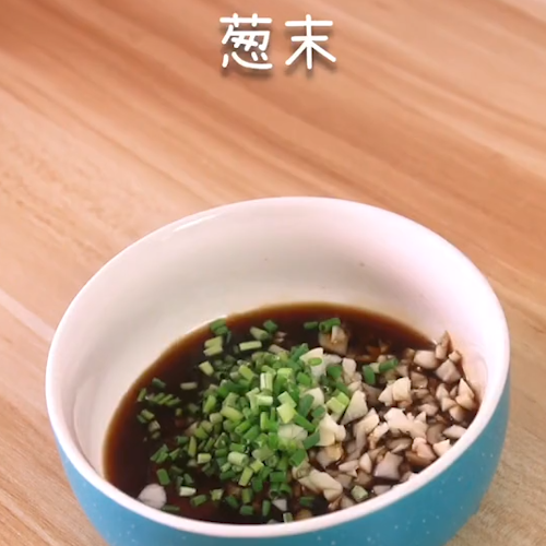 美味凉拌金针菇的做法步骤：4