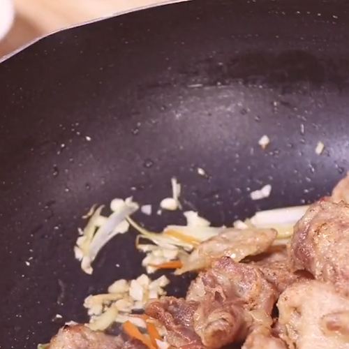 锅包肉的做法步骤：7