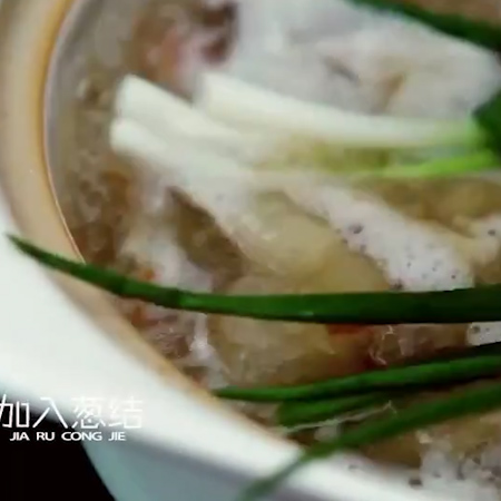 腌笃鲜的做法步骤：3