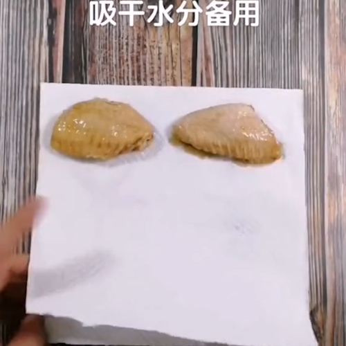 柠檬鸡翅的做法步骤：2