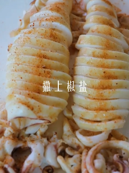 香炸鱿鱼的做法步骤：3