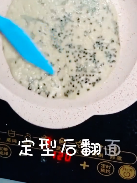 平底锅鸡蛋卷的做法步骤：7