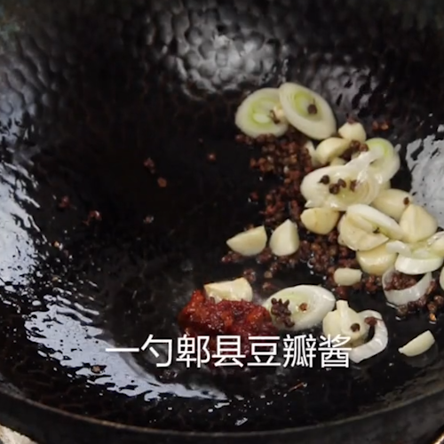 爆炒鱿鱼的做法步骤：4