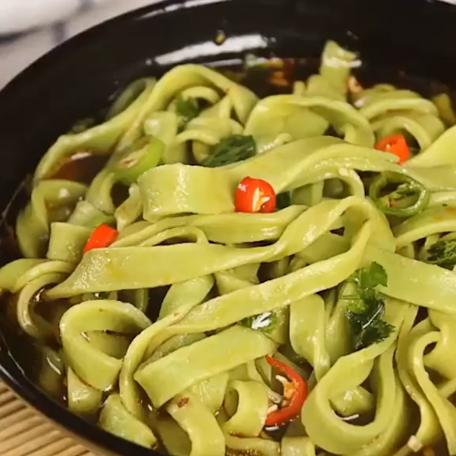 自制菠菜面的做法步骤：9