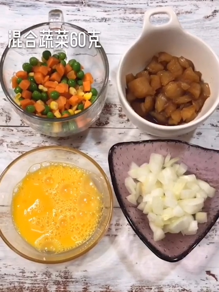 日式蛋包饭的做法步骤：4