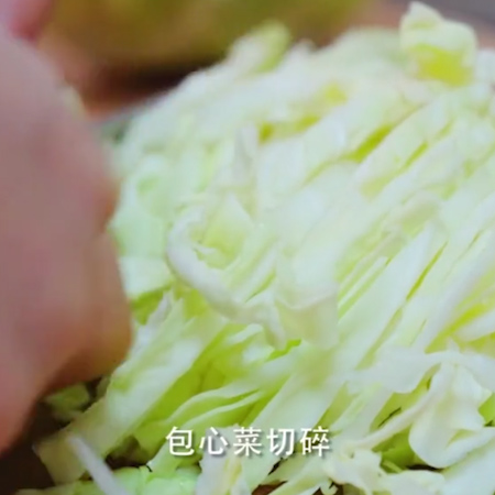 泰式煎鸡腿的做法步骤：2