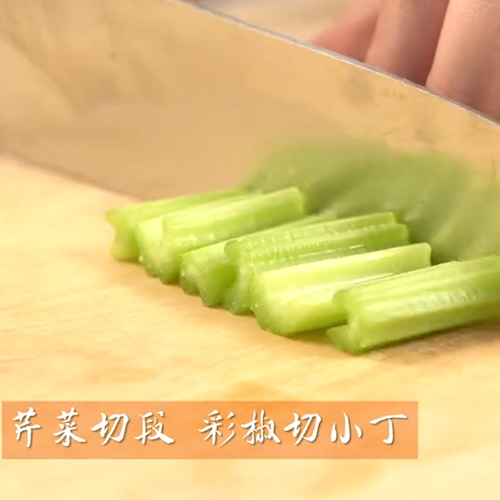 刮油沙拉的做法步骤：1