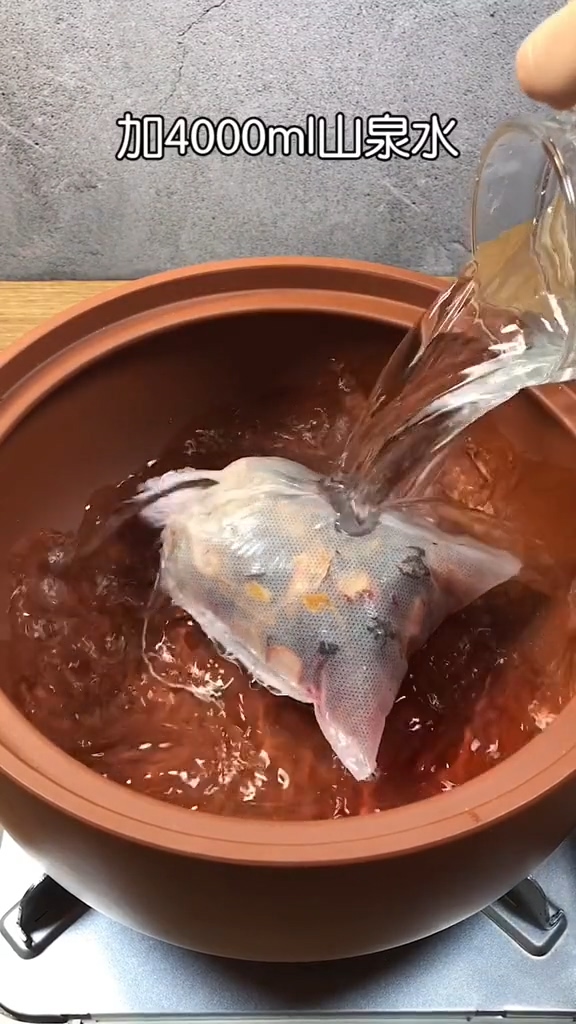 酸梅汤，酸甜开胃，超消暑的做法步骤：3