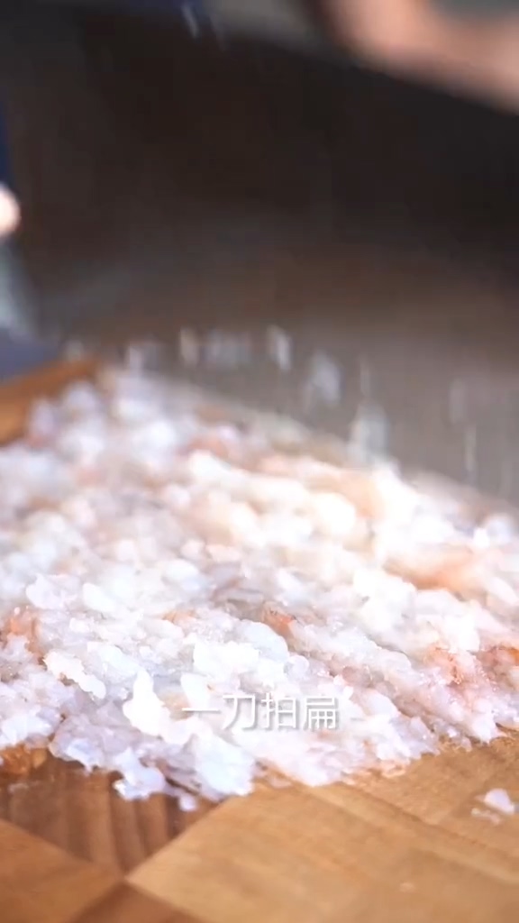 丝瓜虾滑汤的做法步骤：2