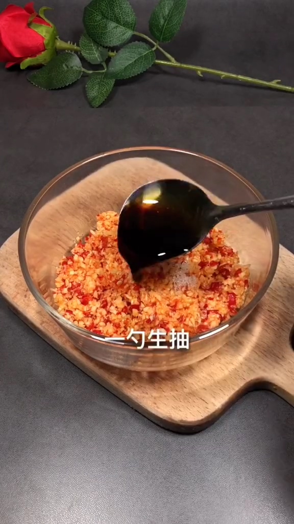 蒜蓉粉丝娃娃菜的做法步骤：1