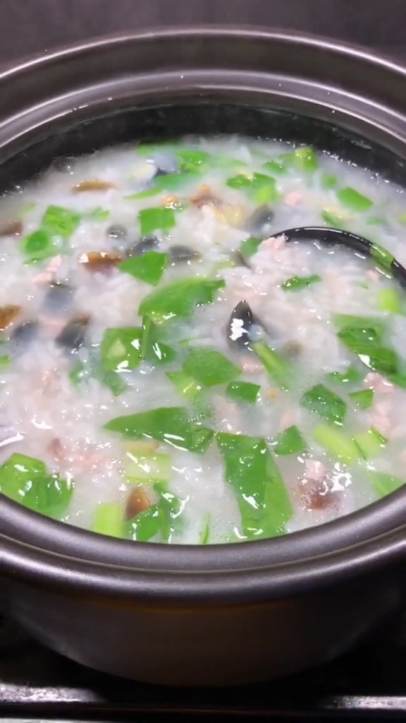 皮蛋瘦肉粥的做法步骤：5