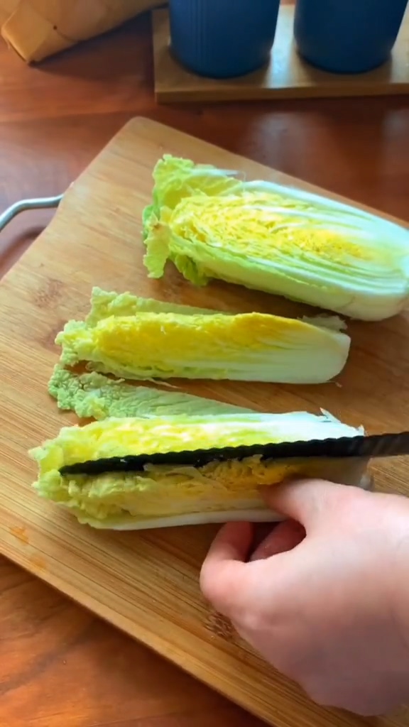 蒜蓉粉丝娃娃菜的做法步骤：1