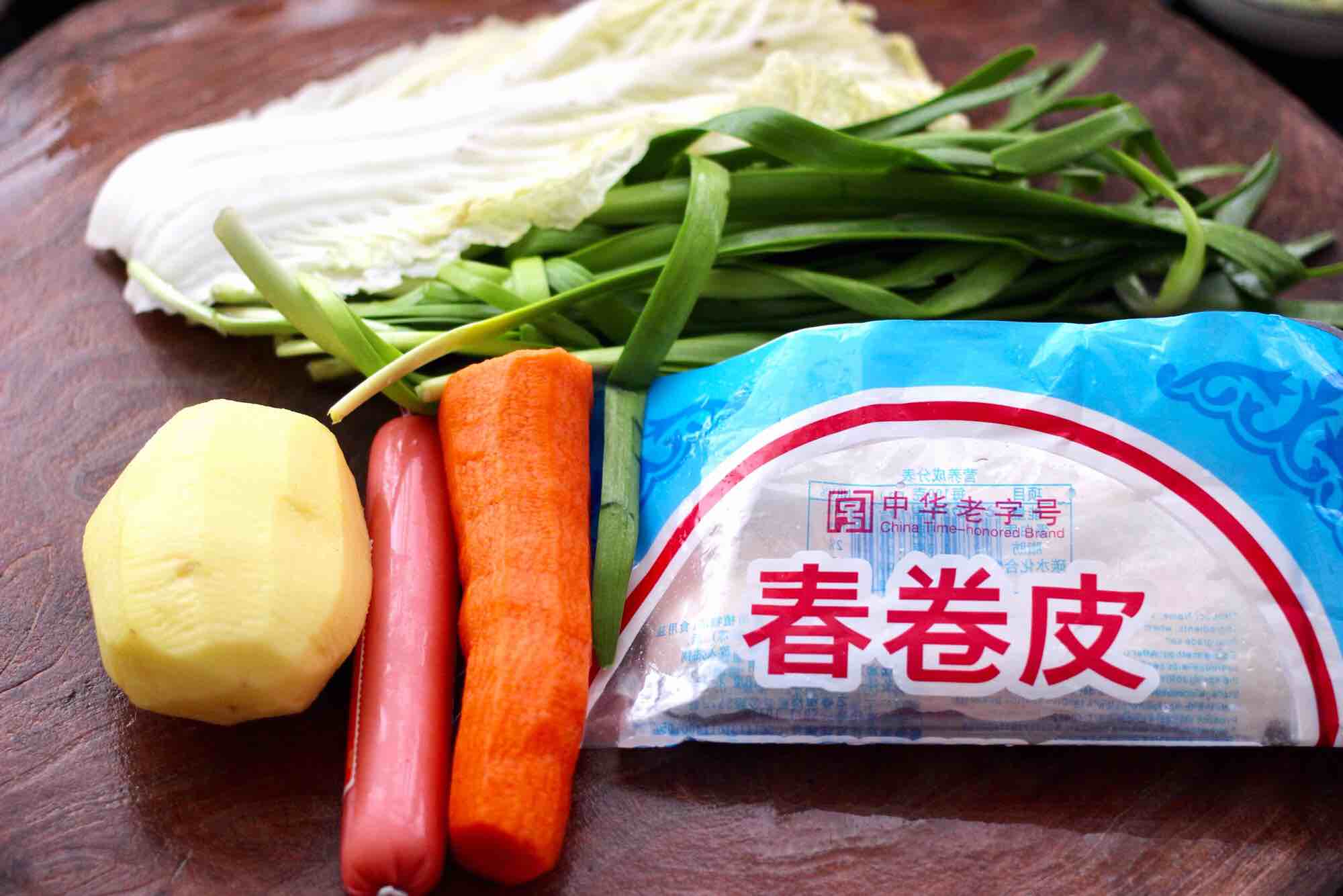 合菜春卷的做法步骤：1
