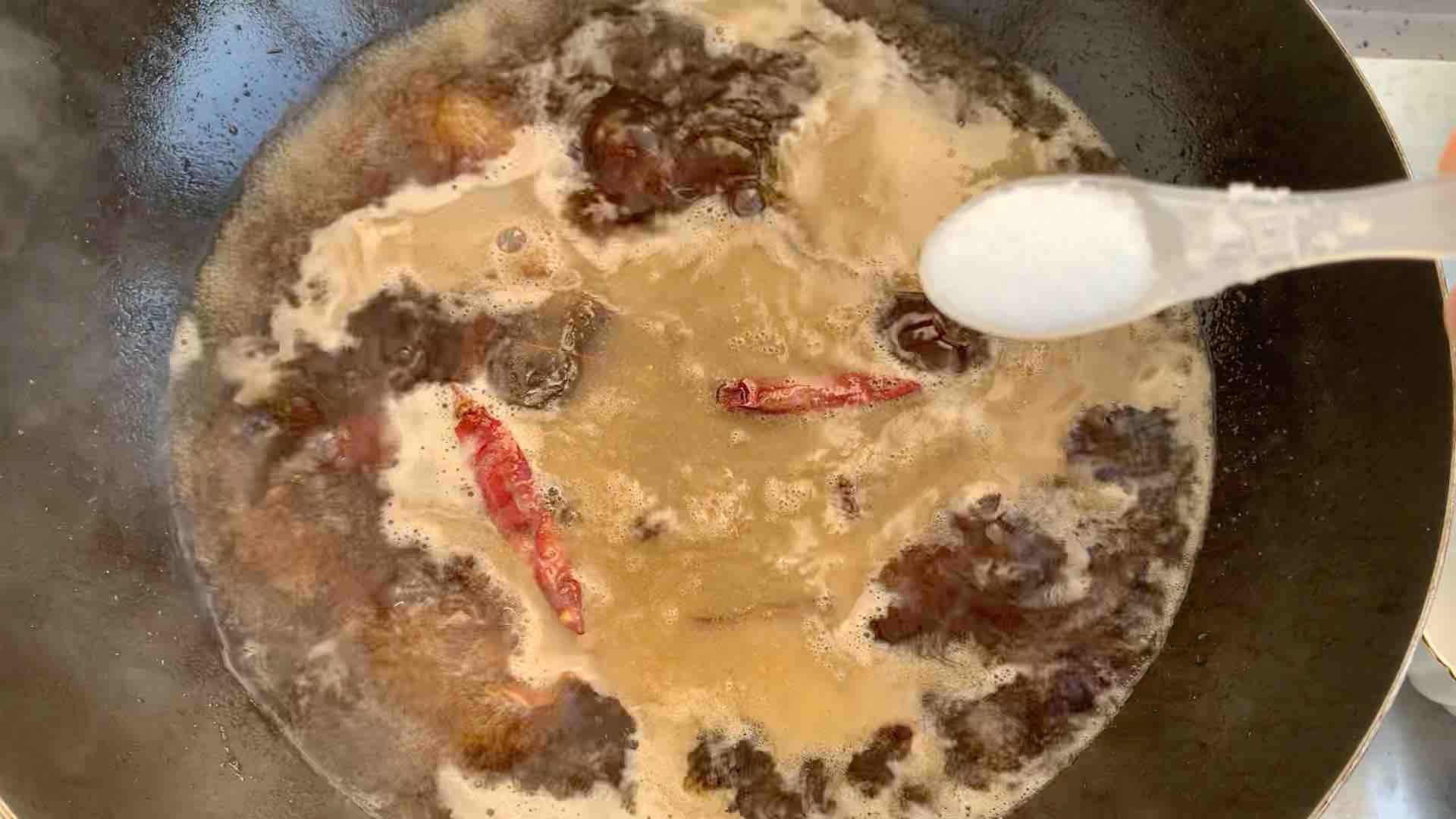 无需熬糖也能做出好吃的排骨的做法步骤:15