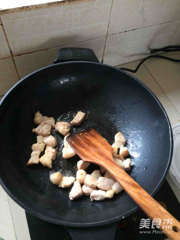红烧肉的做法步骤：1