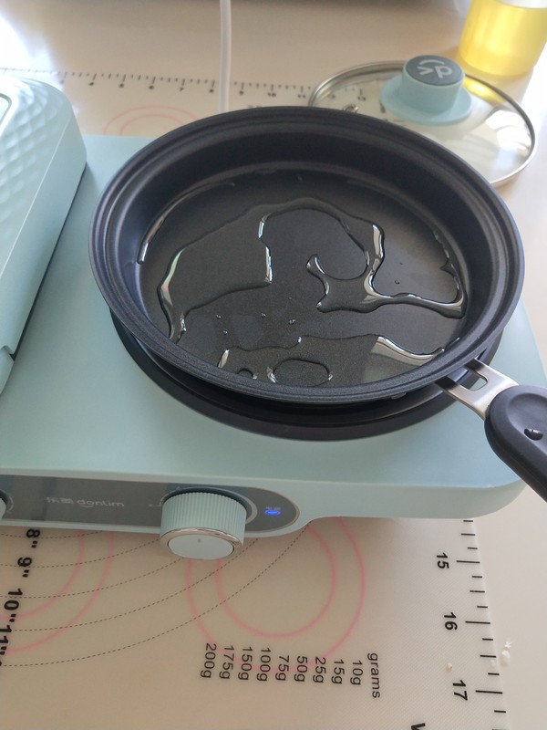 圆白菜培根煎饼配黑胡椒煎蛋的做法步骤:5