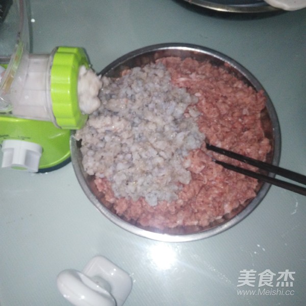 三鲜馄饨的做法步骤：5