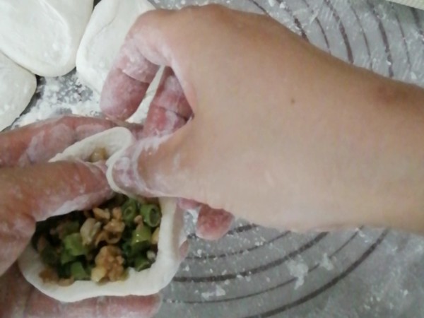 豇豆包子的做法步骤:13
