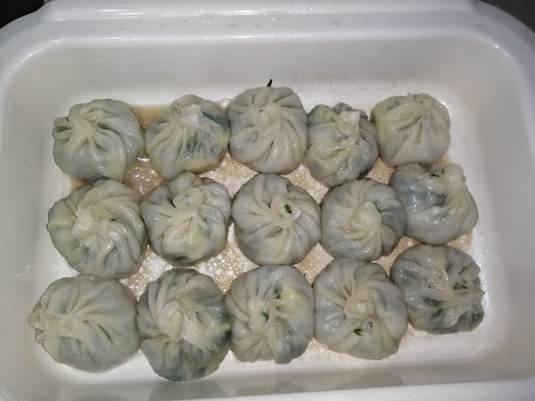 生煎韭菜包子的做法步骤:11