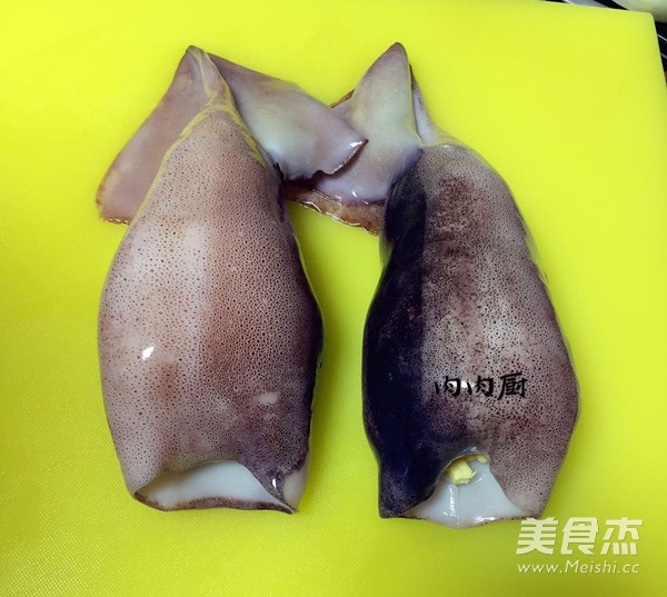 烤鲜鱿鱼筒饭肉肉厨的做法步骤：11