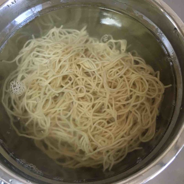 鲜味炒面的做法步骤:3
