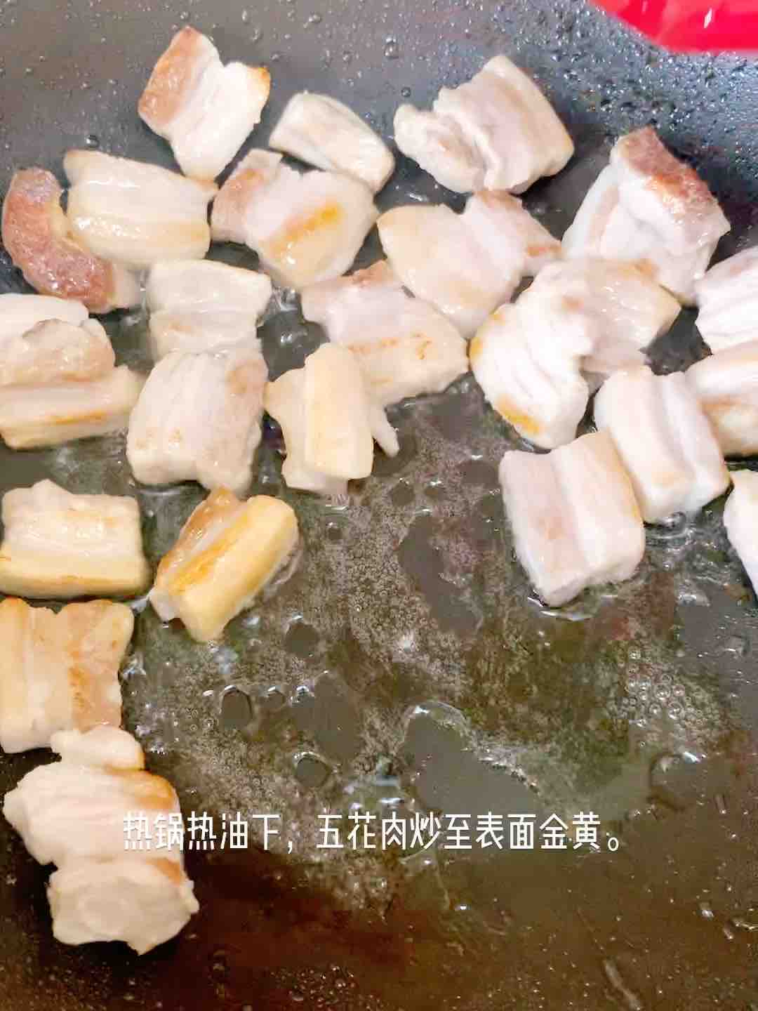 不用炒糖色的家常红烧肉的做法步骤：2