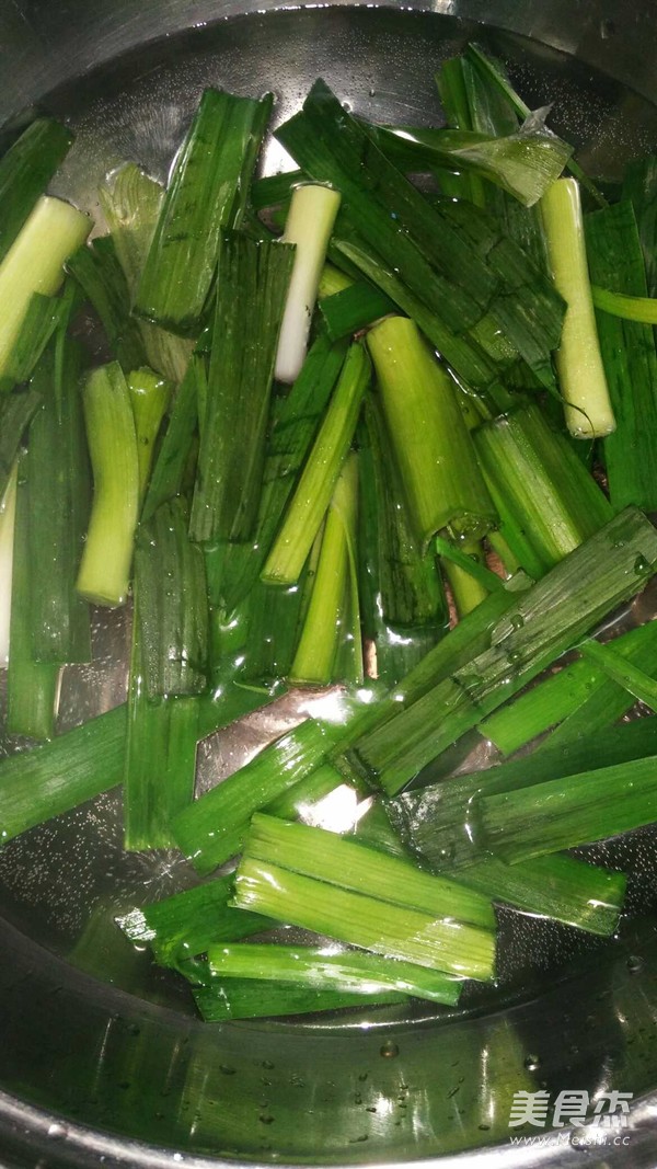 生蒜鸡蛋汤的做法步骤：2