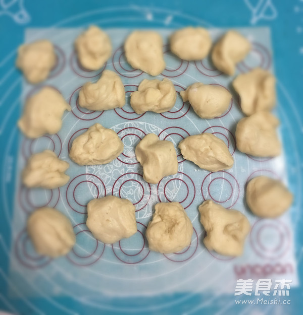 淡奶油花朵面包的做法步骤:5