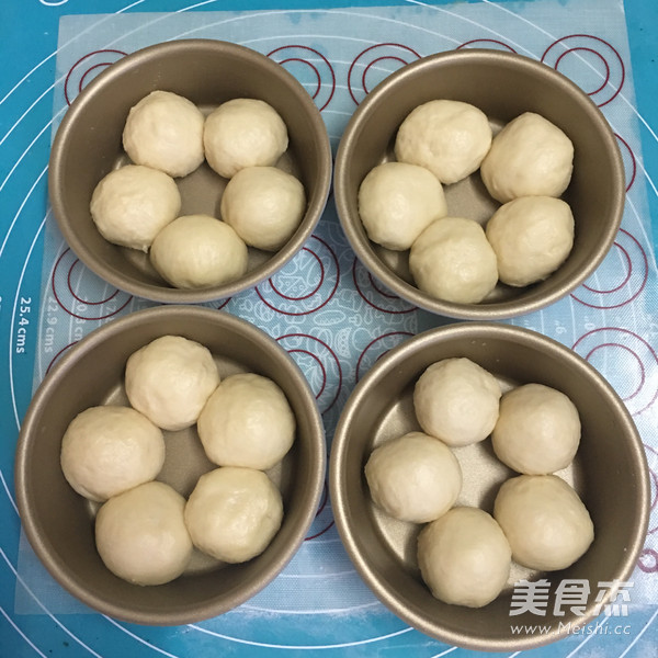 淡奶油花朵面包的做法步骤:6