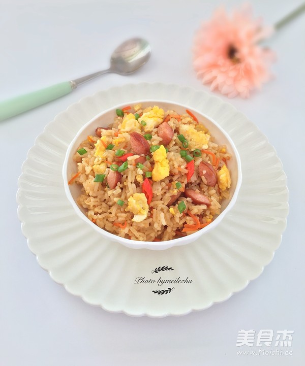 火腿胡萝卜蛋炒饭的做法步骤:11