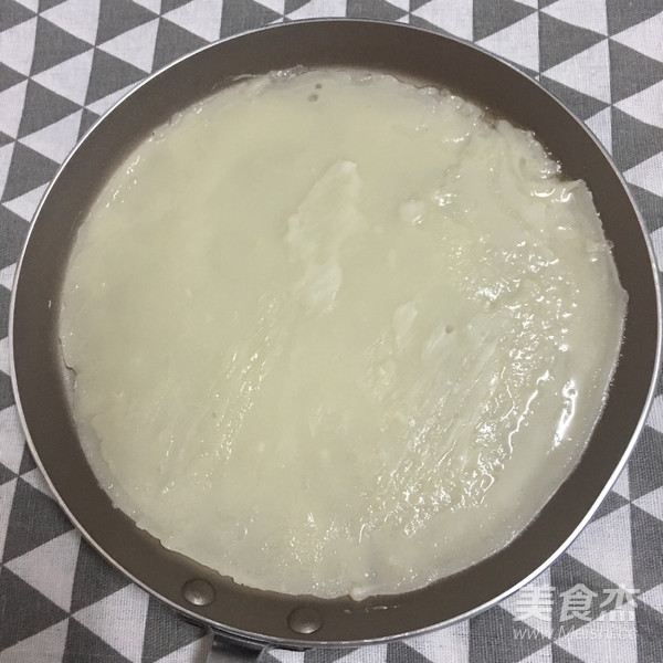 鸡蛋饼的做法步骤：3