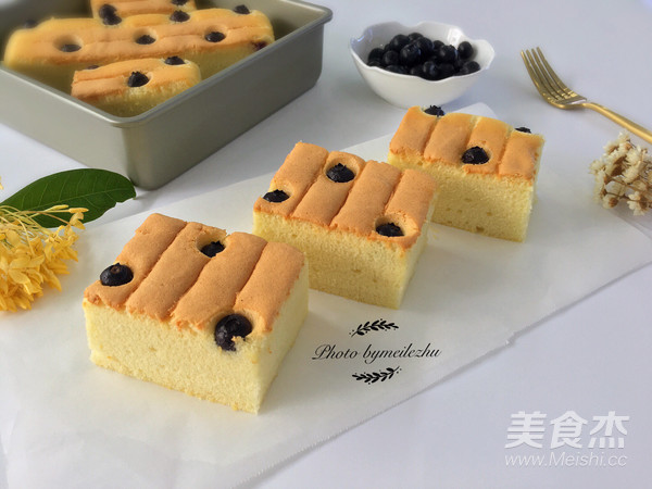 蓝莓戚风蛋糕的做法步骤:13