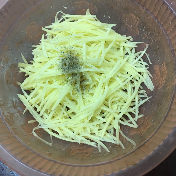 香煎土豆丝的做法步骤：4