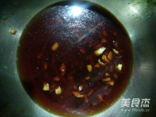 红烧蒜香鸡腿的做法步骤：4