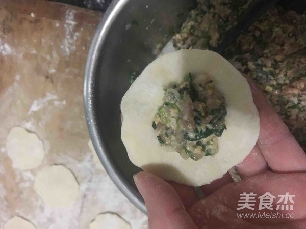 荠菜皮冻豆腐饺子的做法步骤：8