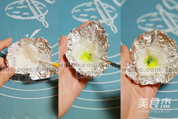 森系鲜花裸蛋糕的做法步骤:4
