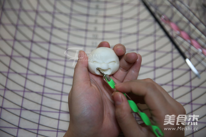 翻糖兔子玩偶制作的做法步骤:9