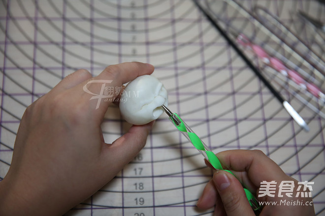 翻糖兔子玩偶制作的做法步骤:10