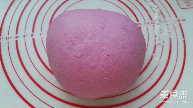 百变面食之会变色的包子(一发)的做法步骤:7