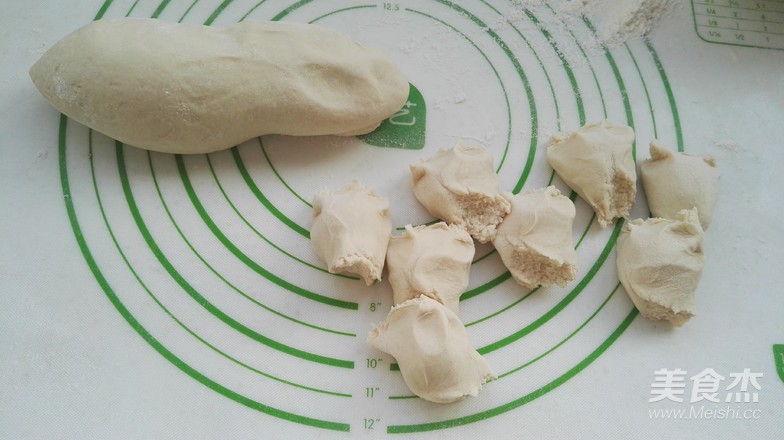 百变面食之家常生煎包的做法步骤:15