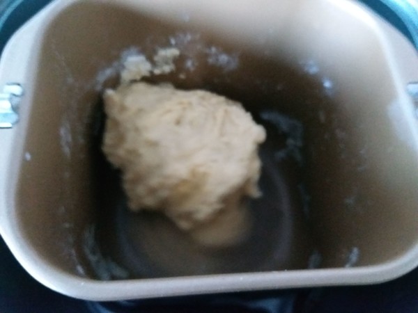 豆沙卷面包的做法步骤:2