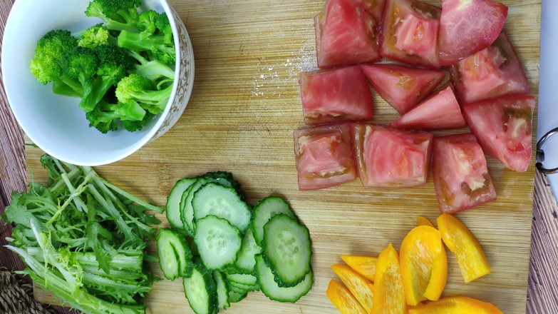 低脂减肥轻食藜麦蔬菜沙拉的做法步骤：5